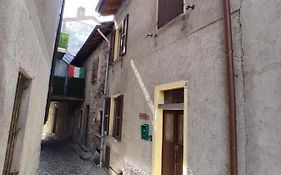 La Casa A Chiocciola Between Lake And Mountains